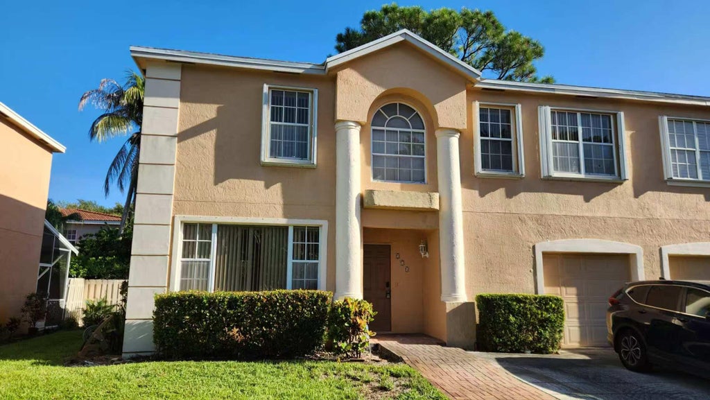 Photo of 271 Live Oak Lane, Jupiter, FL 33458 (MLS # B26075627)