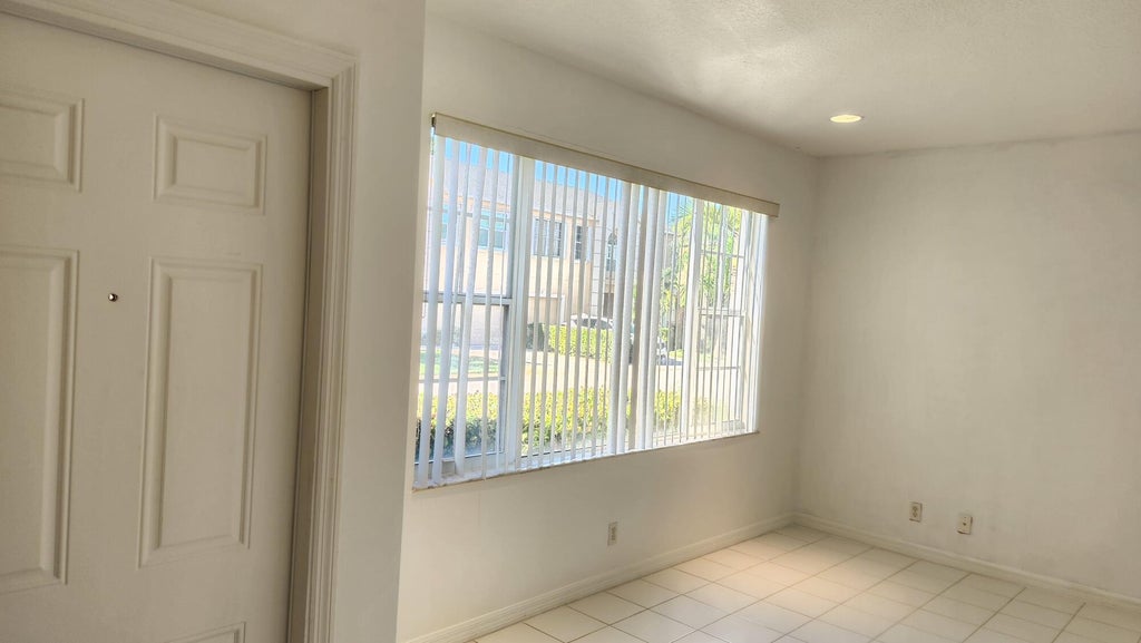 Photo of 271 Live Oak Lane, Jupiter, FL 33458 (MLS # B26075627)