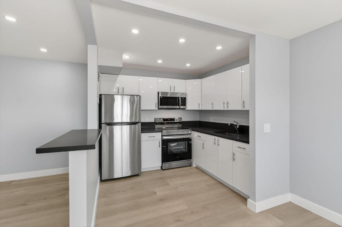 KINGS POINT MONACO CONDOS - Residential