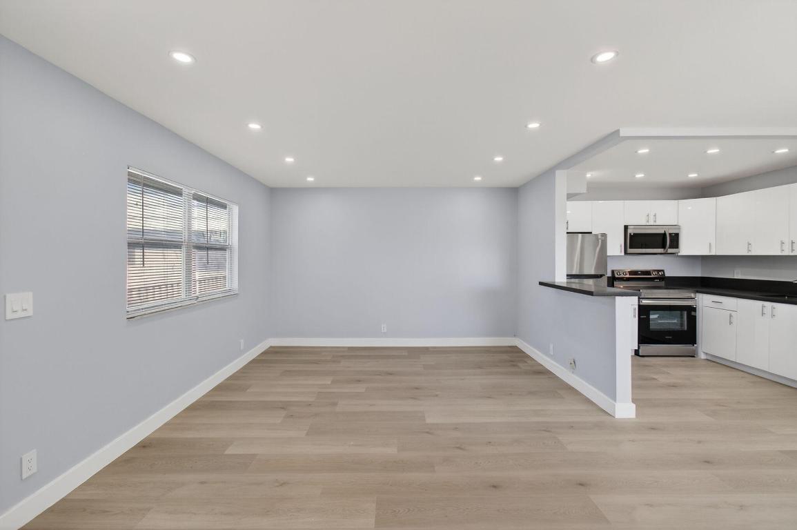 KINGS POINT MONACO CONDOS - Residential