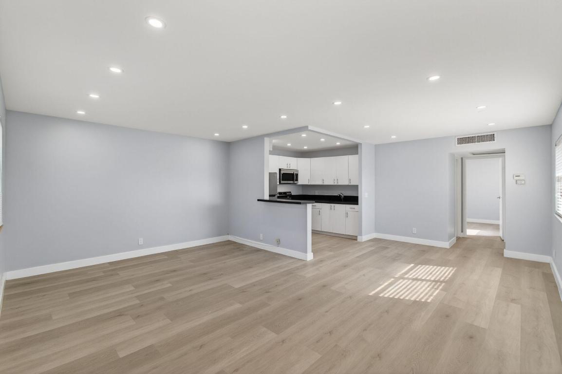 KINGS POINT MONACO CONDOS - Residential