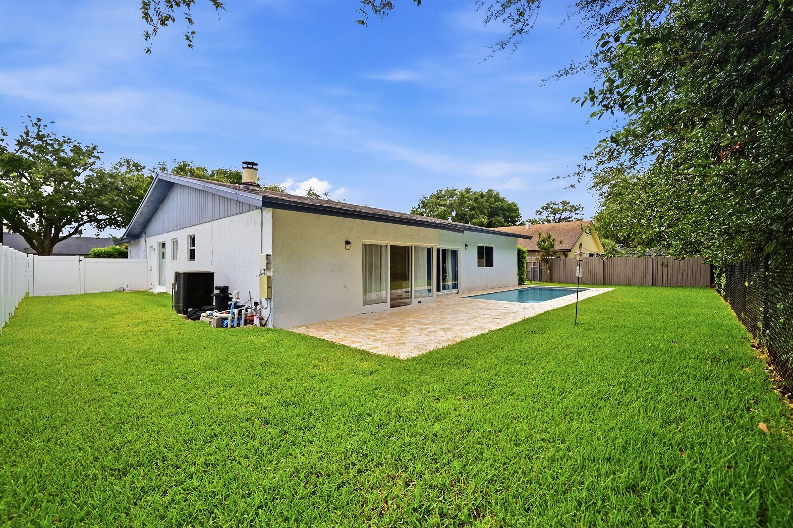 BOCA MADERA UNIT 2 - Residential