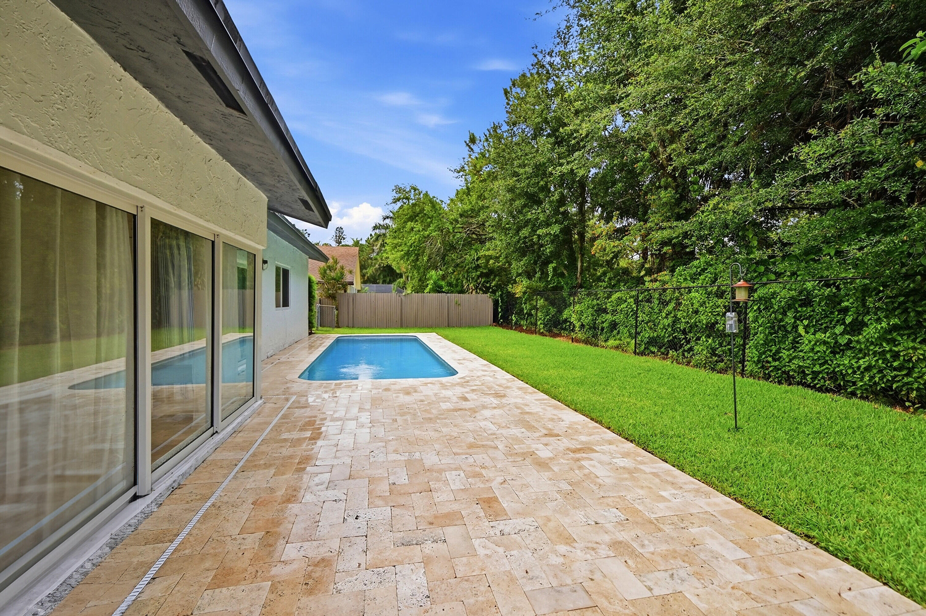 BOCA MADERA UNIT 2 - Residential