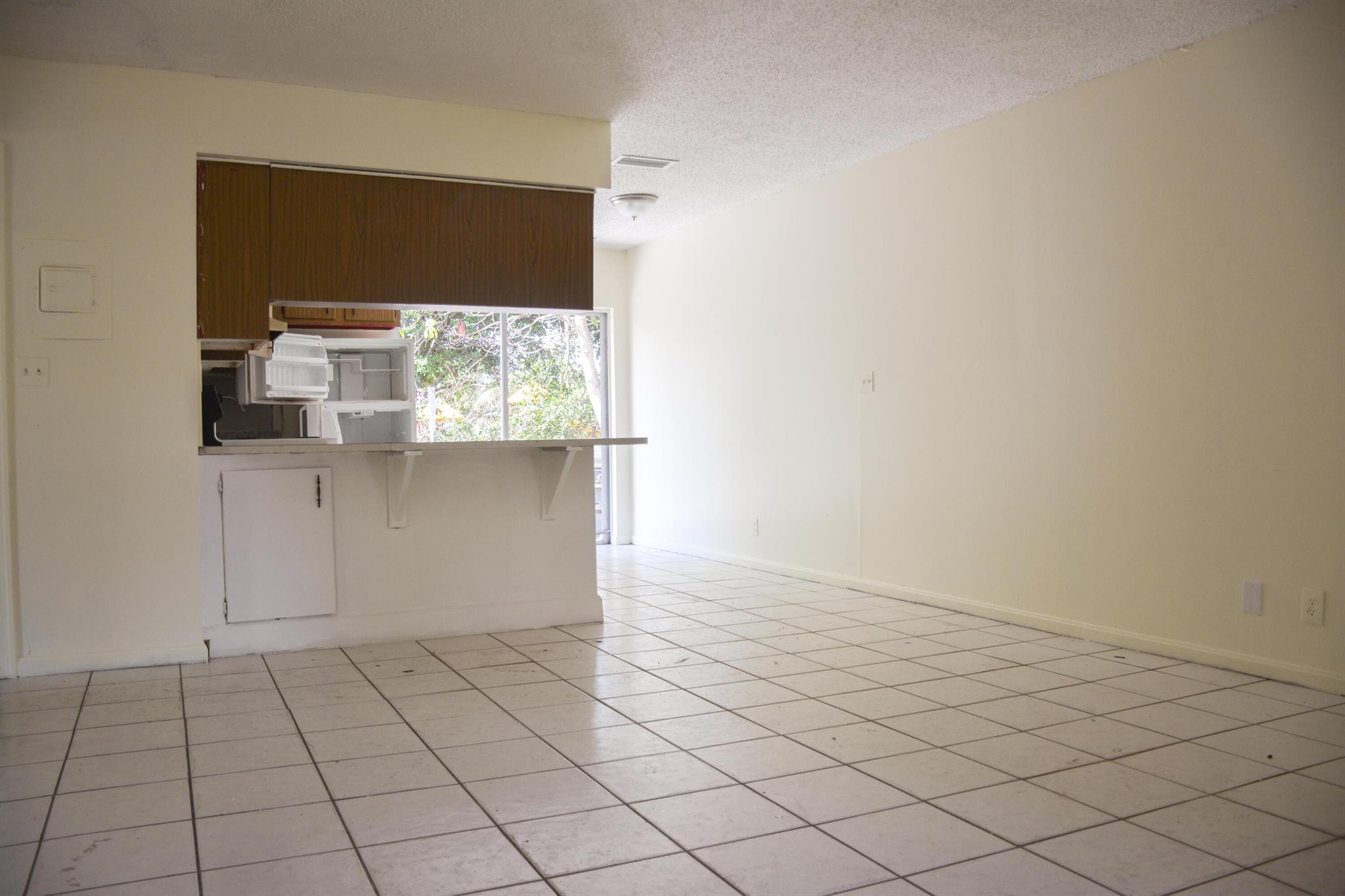 ORANGE TERRACE - Residential Lease