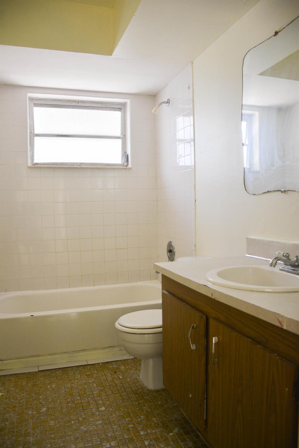 ORANGE TERRACE - Residential Lease
