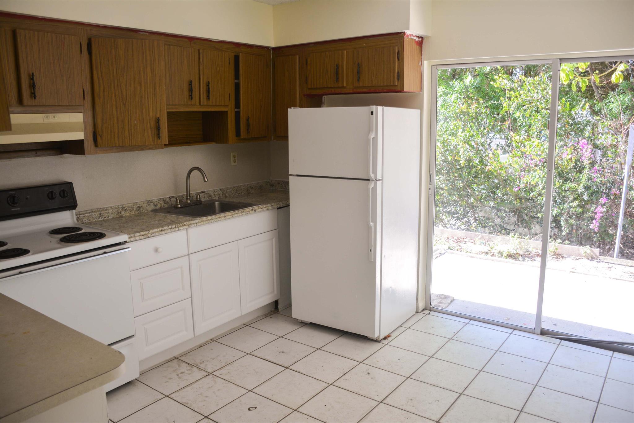 ORANGE TERRACE - Residential Lease