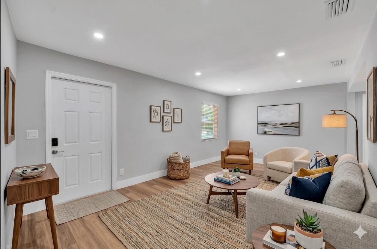 125 E Hart Street