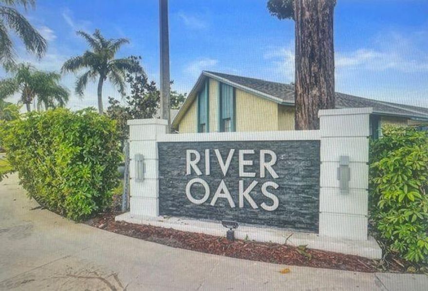 RENOVATED 3/2 VILLA IN THE HEART OF BEAUTIFUL BOCA RATON. HAS UPDATED KITCHEN WITH STAINLESS STEEL APPLIANCES AND QUARTZ COUNTERTOPS. HAS ALL LUXORY VINYLE THROUGHOUT, FULLSIZE WASHER AND DRYER, AND LARGE SCREENED IN PATIO. LOW HOA INCLUDES CABLE, INTERNET, INSURANCE, LANDSCAPING, EXTERIOR MAINTENANCE, TRASH, RESRVES, AND ROOF REPAIRS. AN ALL AGES COMMUNITY WITH A- RATED SCHOOLS. CLOSE TO PARKS, SHOPPING, DINNING, AND MAJOR HIGHWAYS.  LEASING PERMITED AFTER 1ST YEAR. CURRENTLY TENANT OCCUPIED AND CALL LISTING BROKER FOR SHOWINGS.