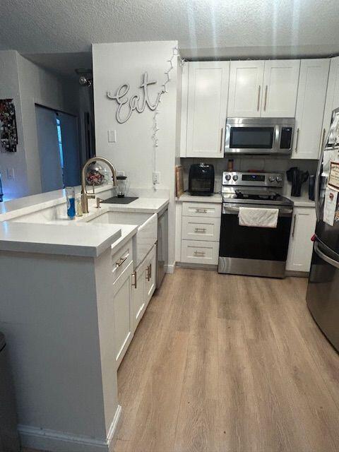 SANDALFOOT COVE SEC 12 - Residential