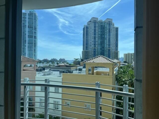THE COSMOPOLITAN RESIDENCES ON - Residential