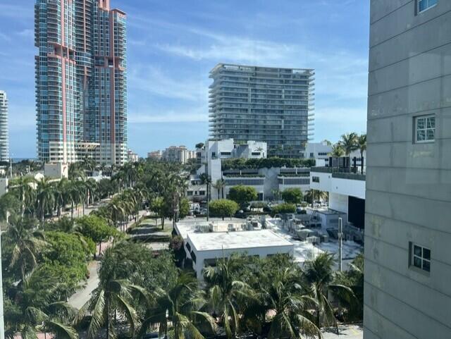 THE COSMOPOLITAN RESIDENCES ON - Residential