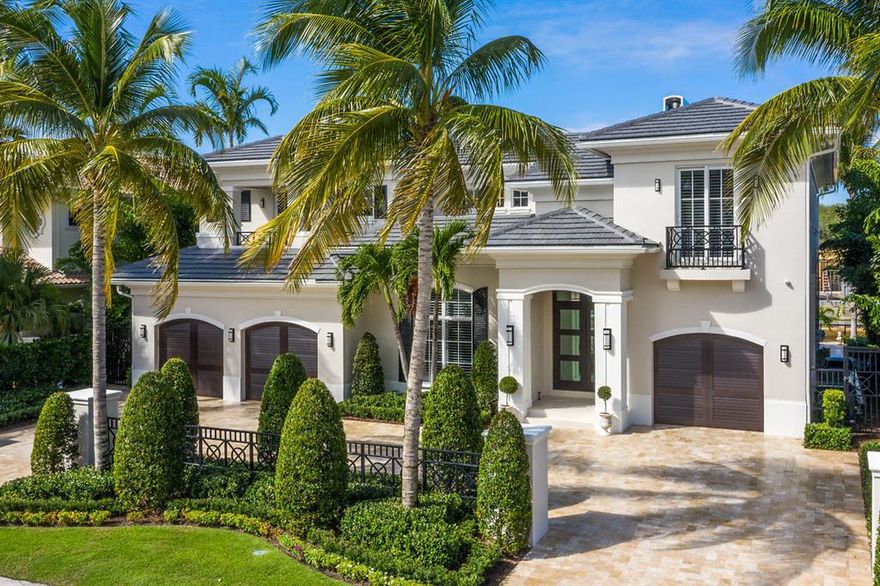 Spectacular custom construction contemporary, traditional waterfront in the heart of East Boca Raton. Luxuries and fine finishes abound with crown moldings, coffered ceilings and custom mill work. State of the art gourmet kitchen with a white quartzite island, Sub-Zero refrigerator, Wolf 48'' gas range, a Wolf wall oven and microwave, Miele dishwashers and a wine cooler. Open floor plan with a spacious kitchen and family room flowing into the formal living room with a double height ceiling. The second floor master bedroom has breathtaking water views looking north up the length of the canal towards the Intracoastal. 85' water frontage with a brand new 70' yacht dock. Immediate boat access to Lake Boca and the inlet to the ocean. Prime location; walking distance to the beach or Mizner Park.