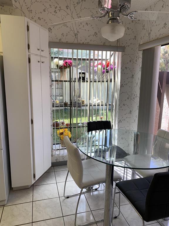 MEED RACQUET CLUB 4 - Residential