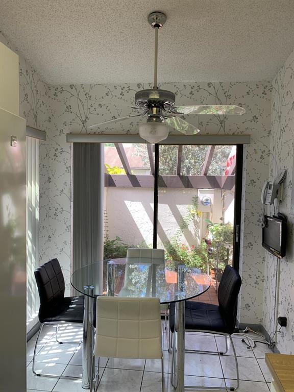 MEED RACQUET CLUB 4 - Residential