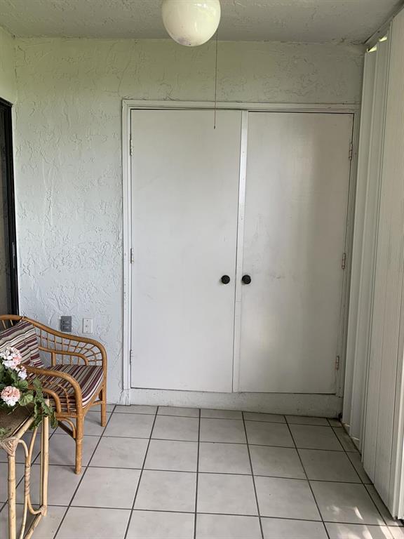 MEED RACQUET CLUB 4 - Residential