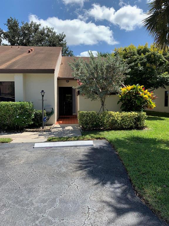 MEED RACQUET CLUB 4 - Residential