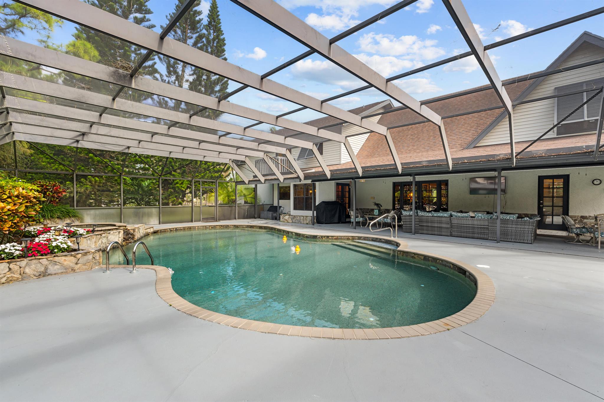 HOMELAND - Residential