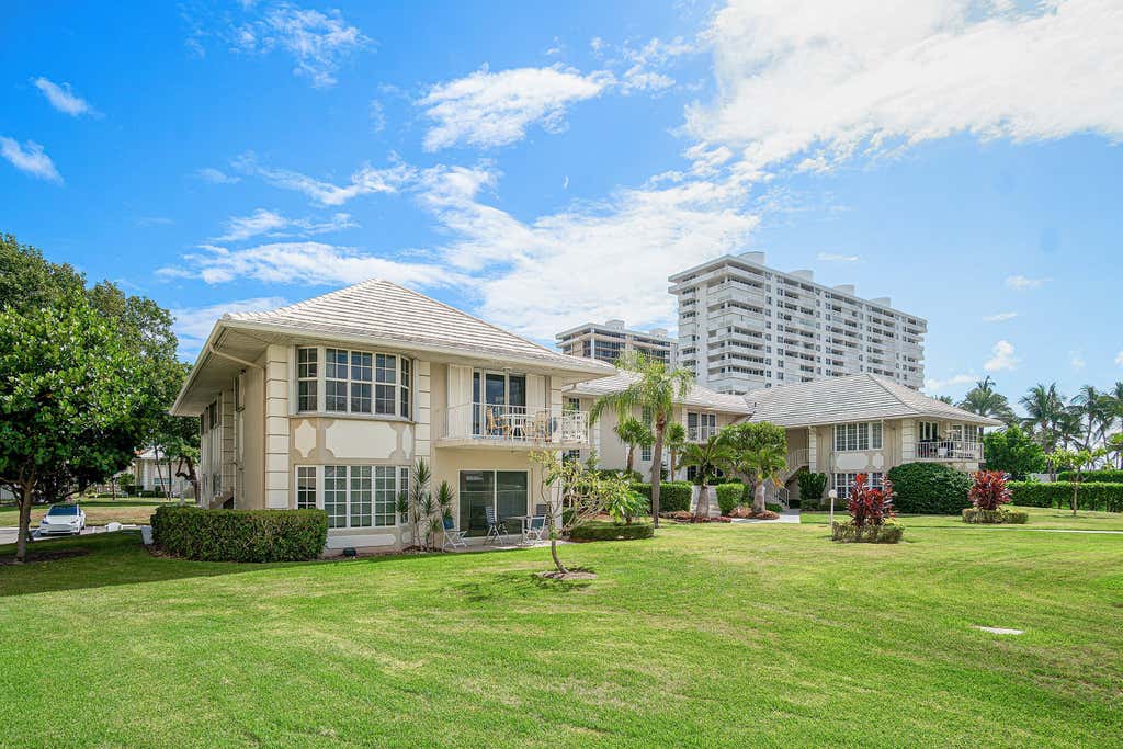Photo of 1299 S Ocean Boulevard #k2, Boca Raton, FL 33432 (MLS # B26055751)