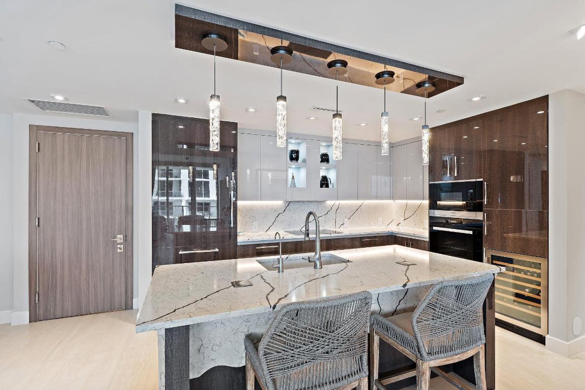 3100 N Ocean Drive P-1003