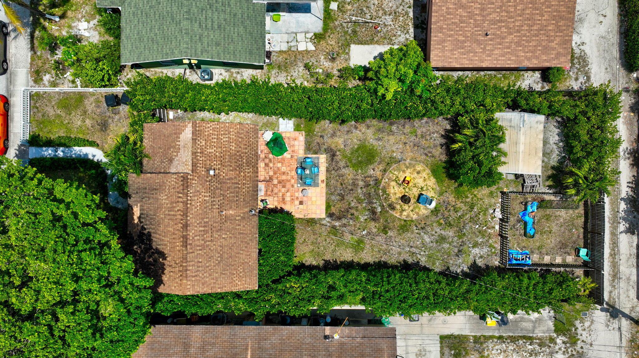 LAKE WORTH TOWN OF - Residential