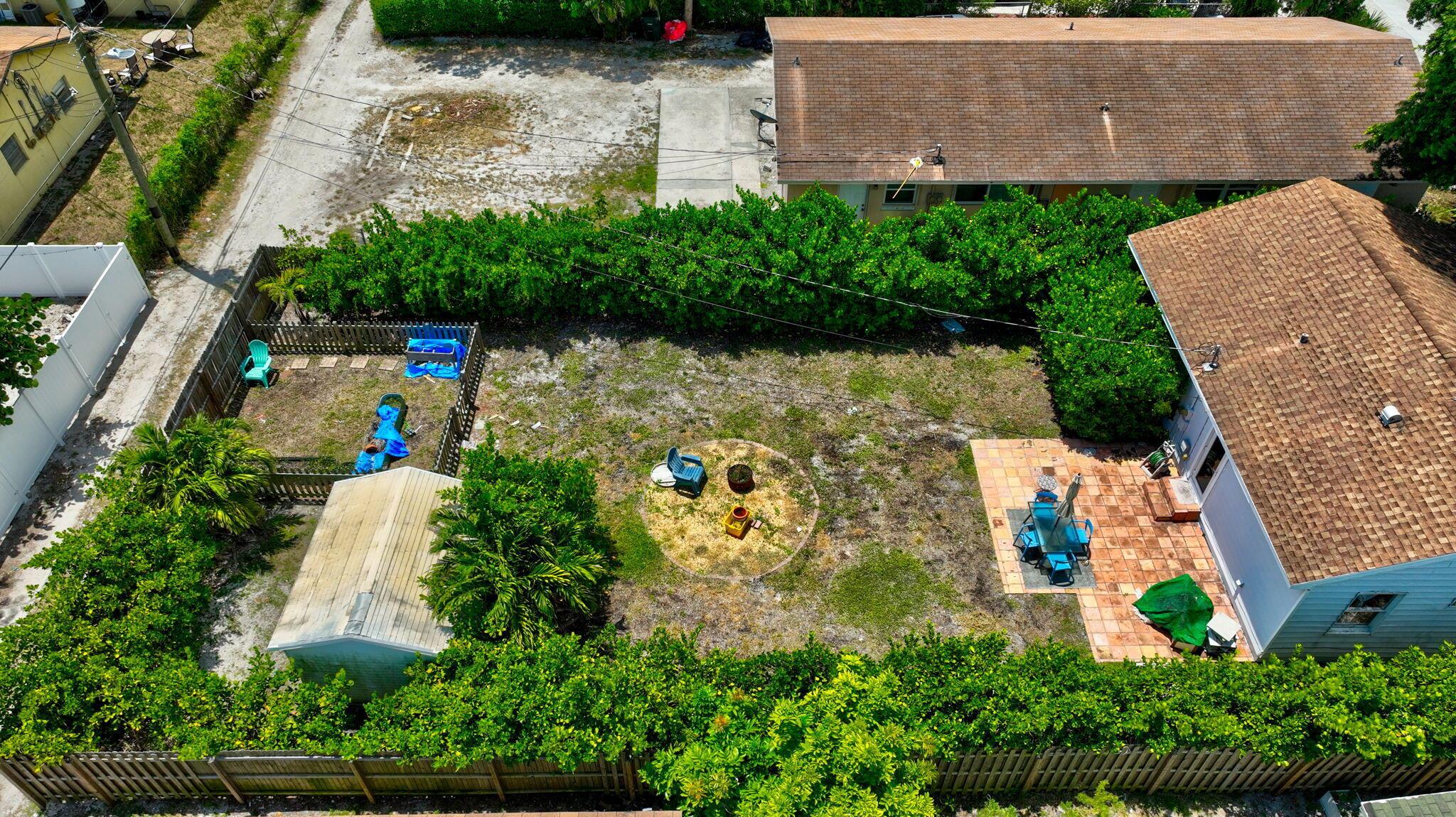 LAKE WORTH TOWN OF - Residential