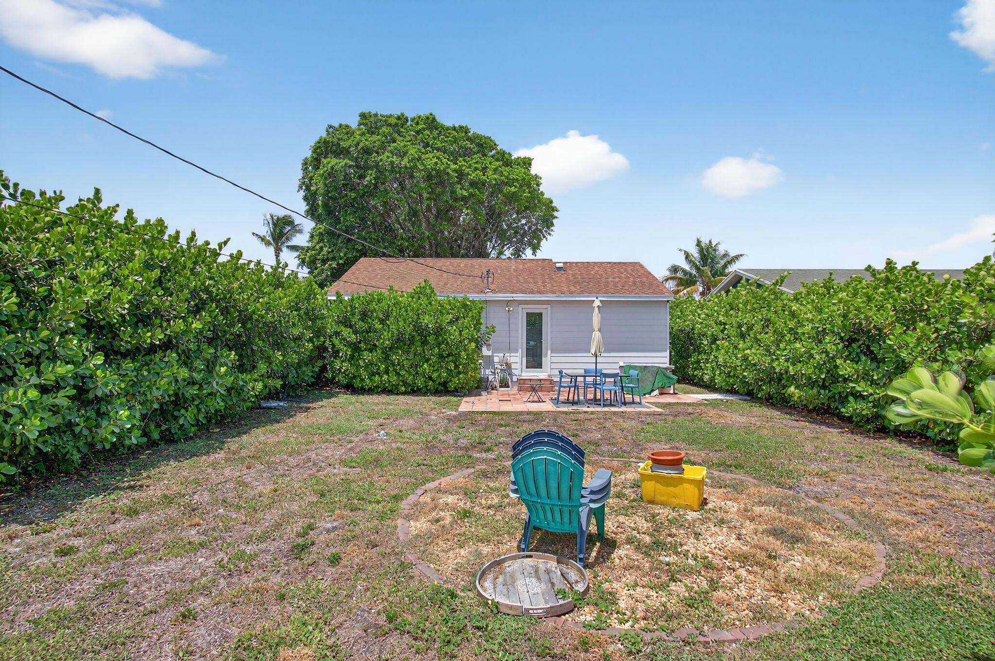 LAKE WORTH TOWN OF - Residential