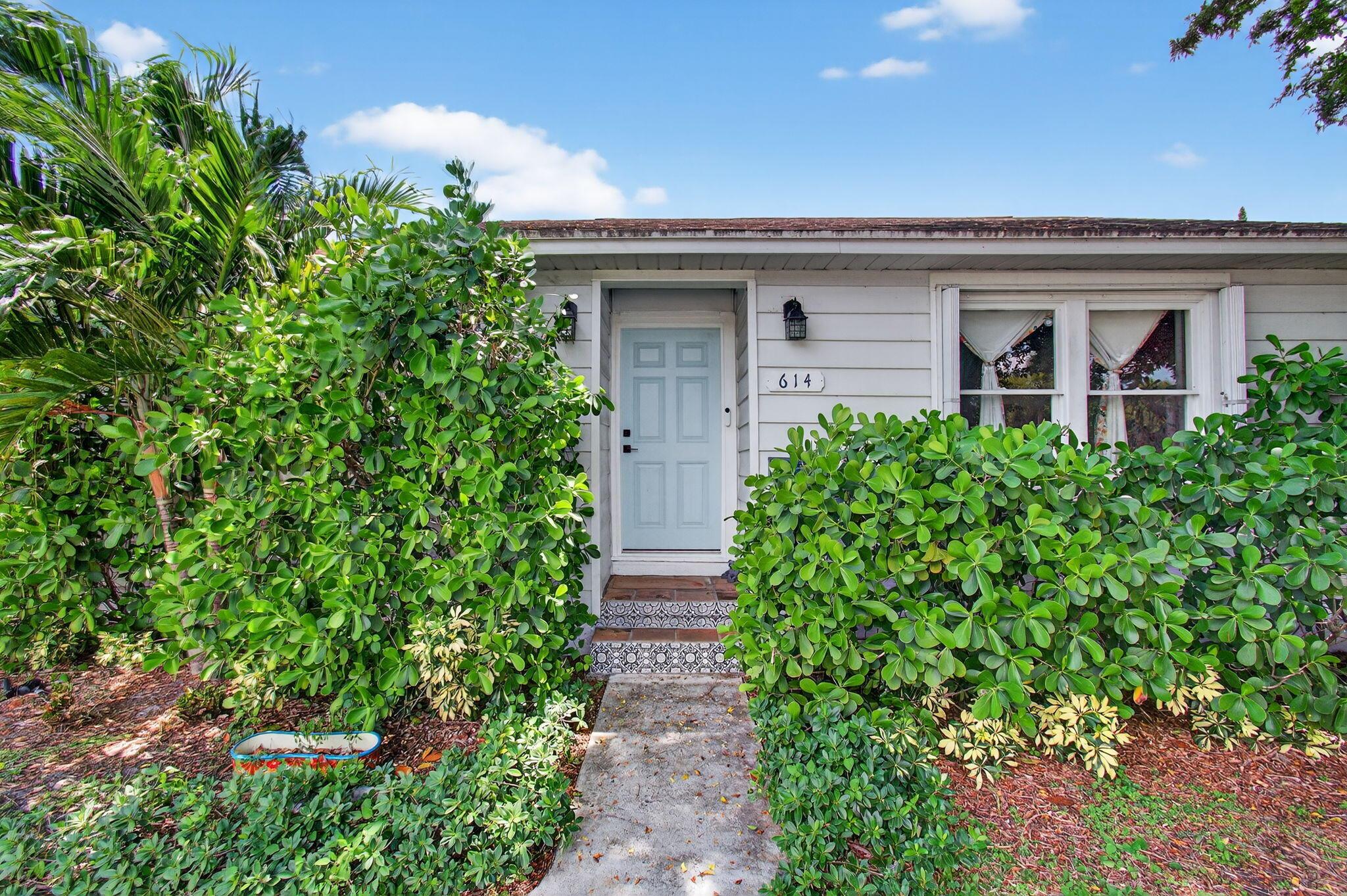 LAKE WORTH TOWN OF - Residential