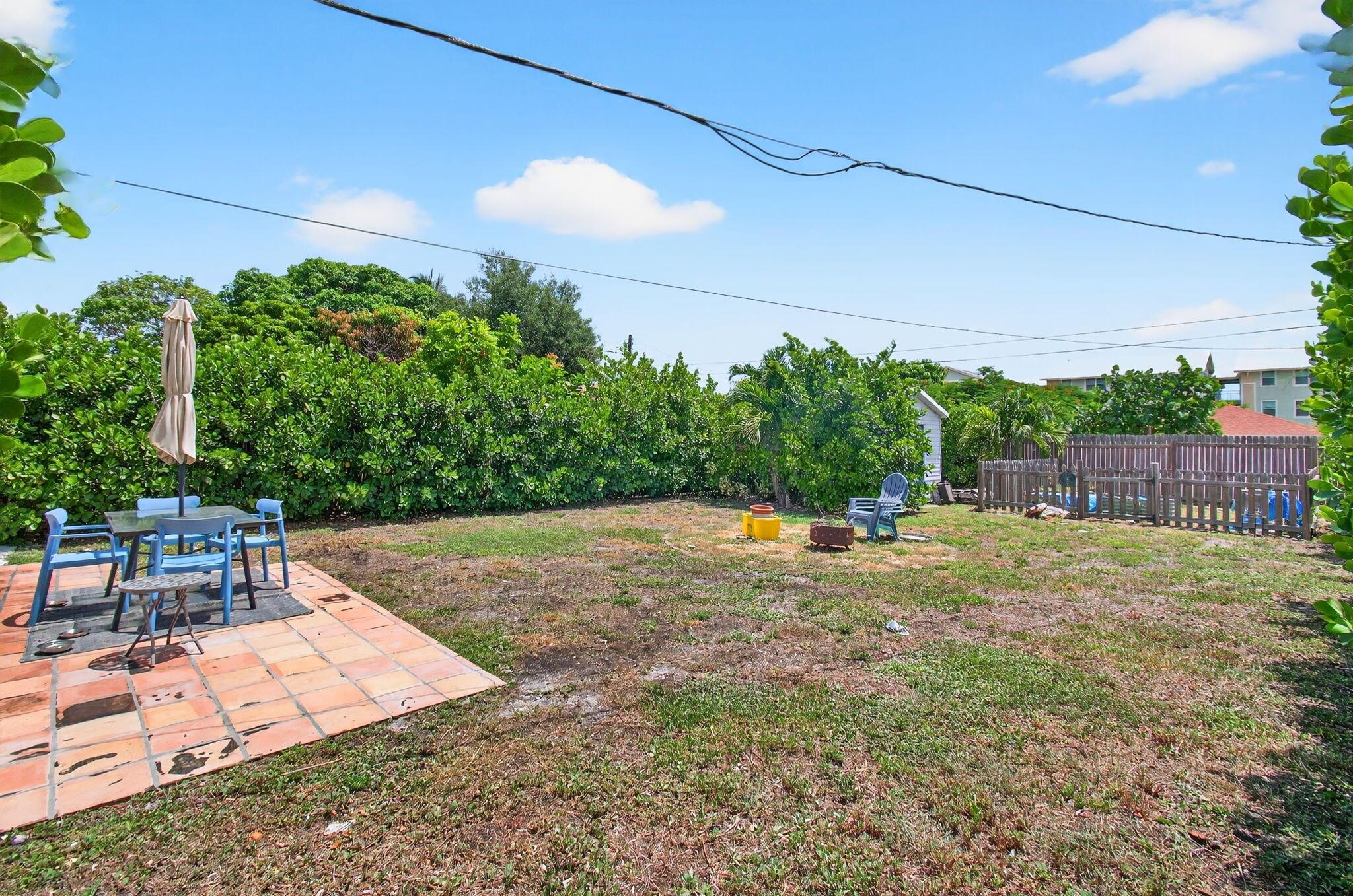 LAKE WORTH TOWN OF - Residential