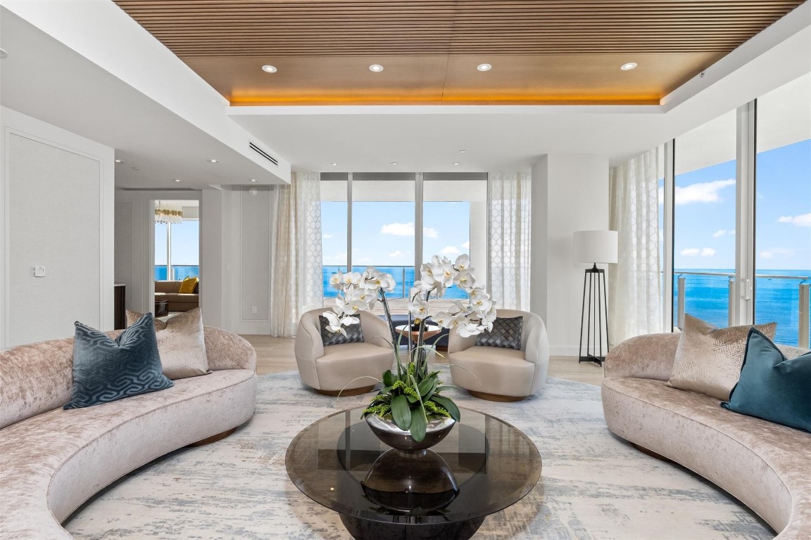 Four Seasons - Residential