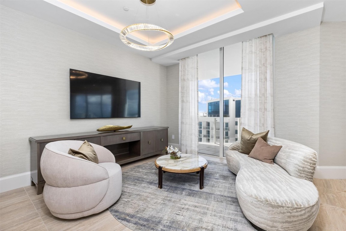 Four Seasons - Residential