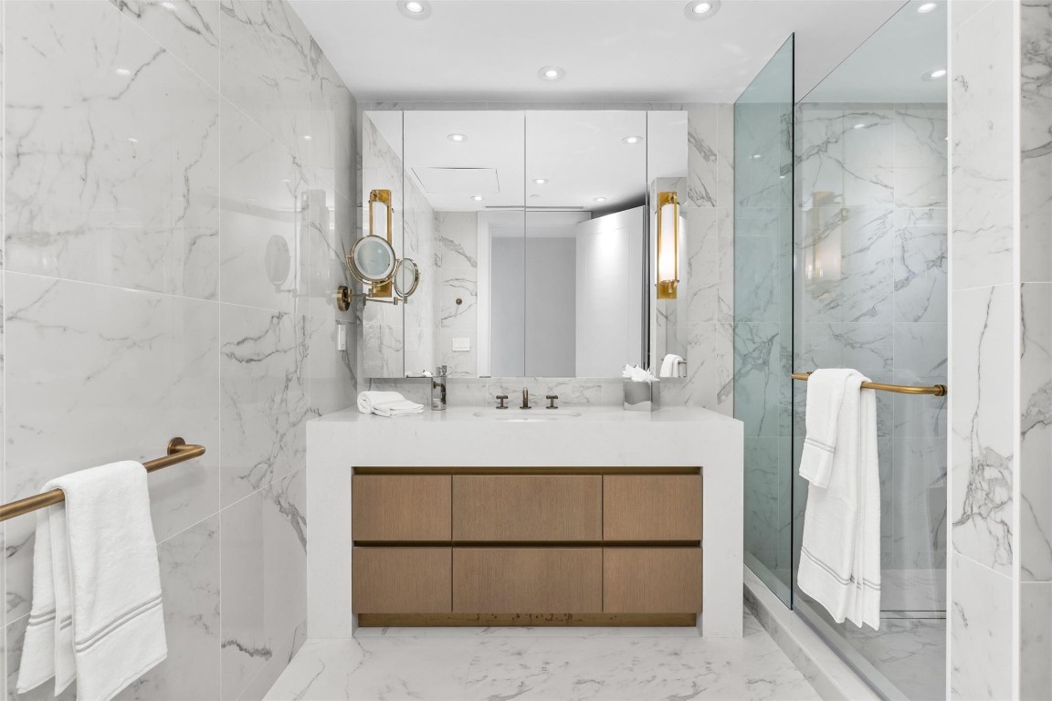 Four Seasons - Residential