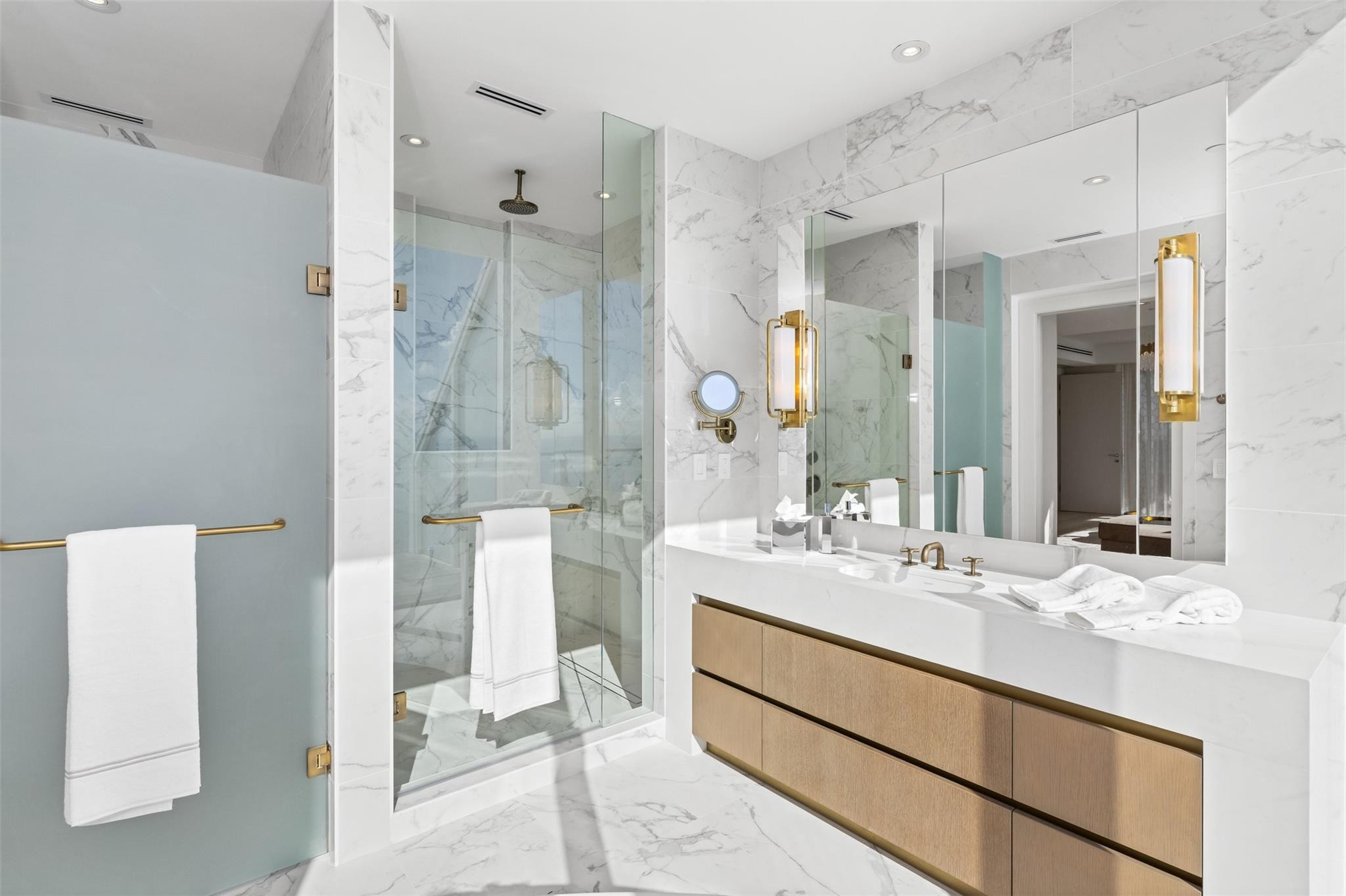 Four Seasons - Residential