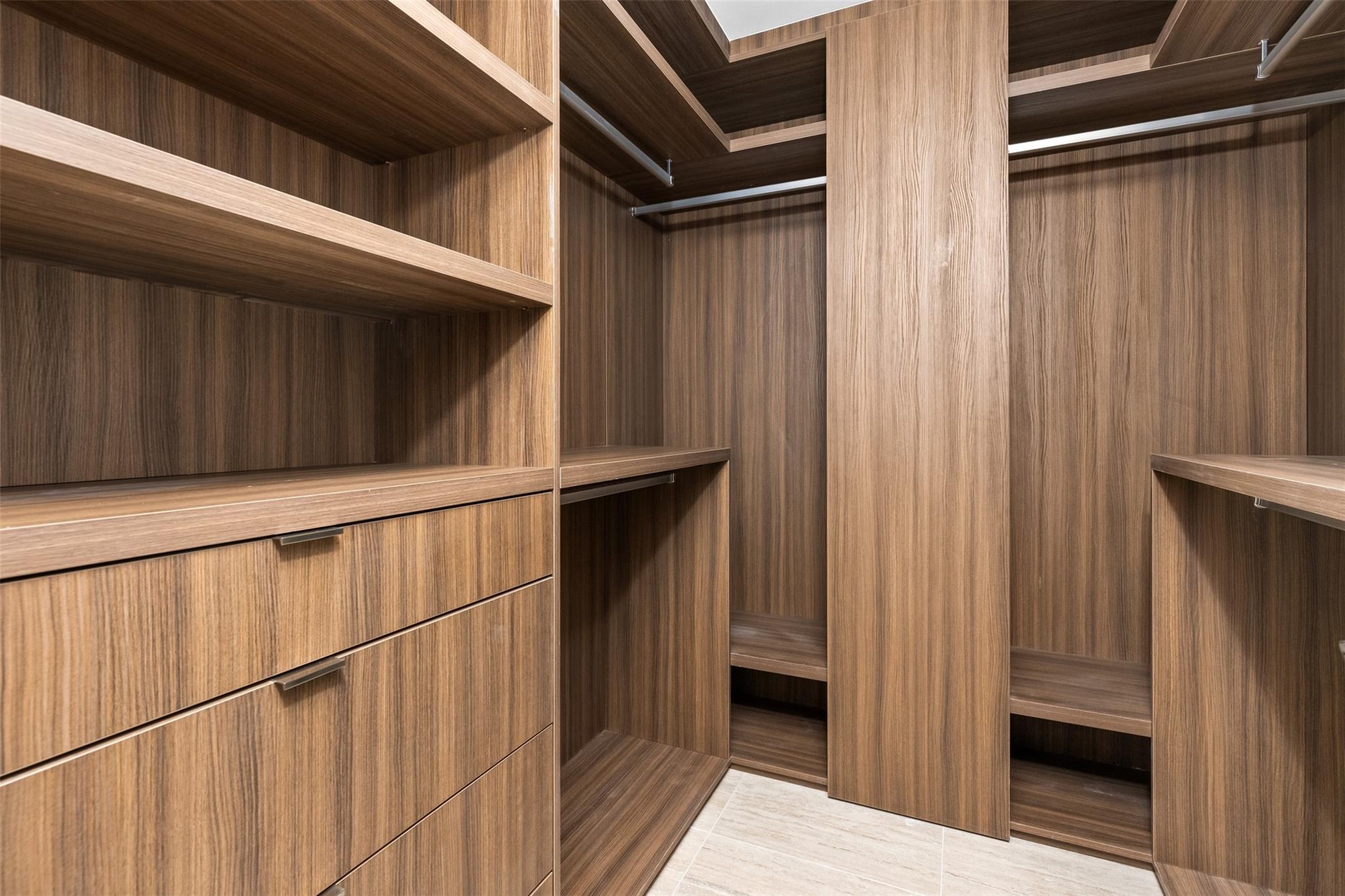 Four Seasons - Residential