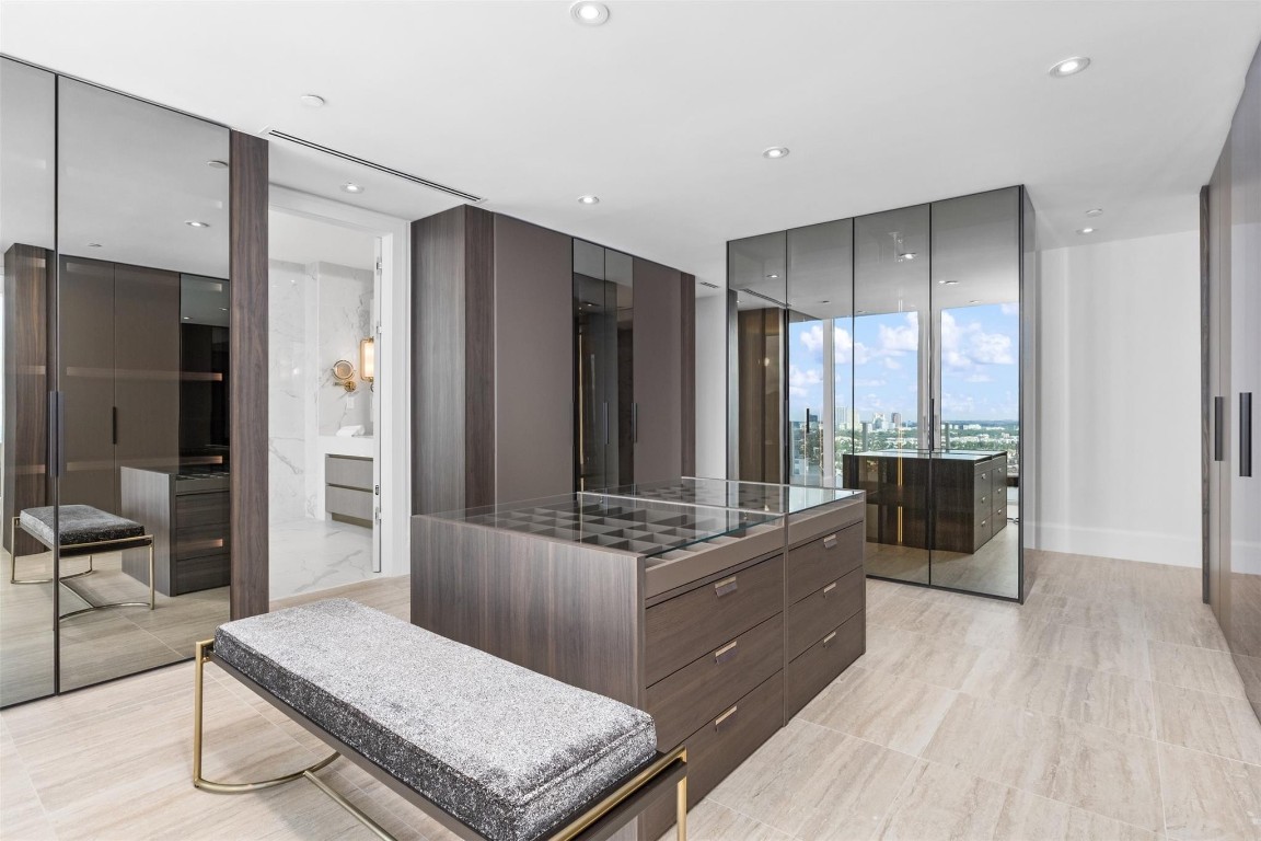 Four Seasons - Residential