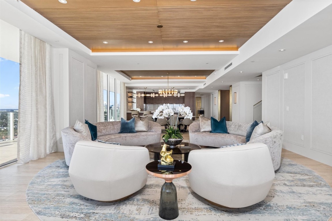 Four Seasons - Residential