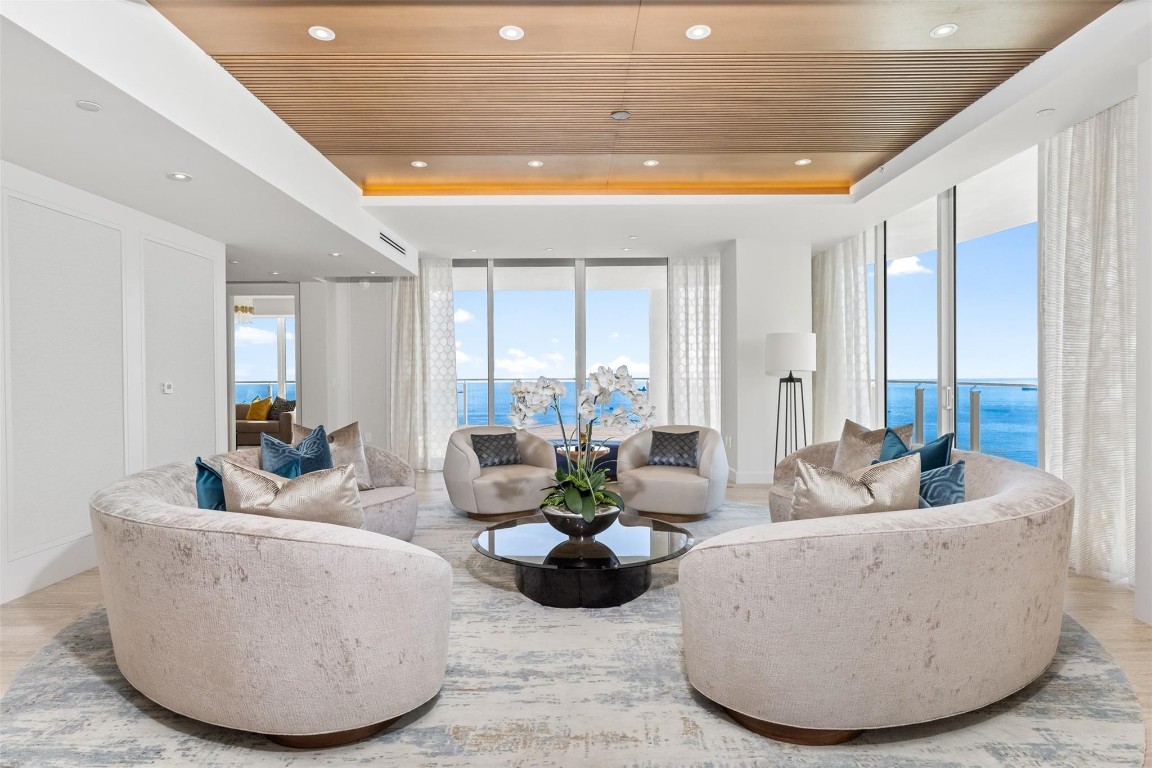 525 N Fort Lauderdale Beach Boulevard 2201