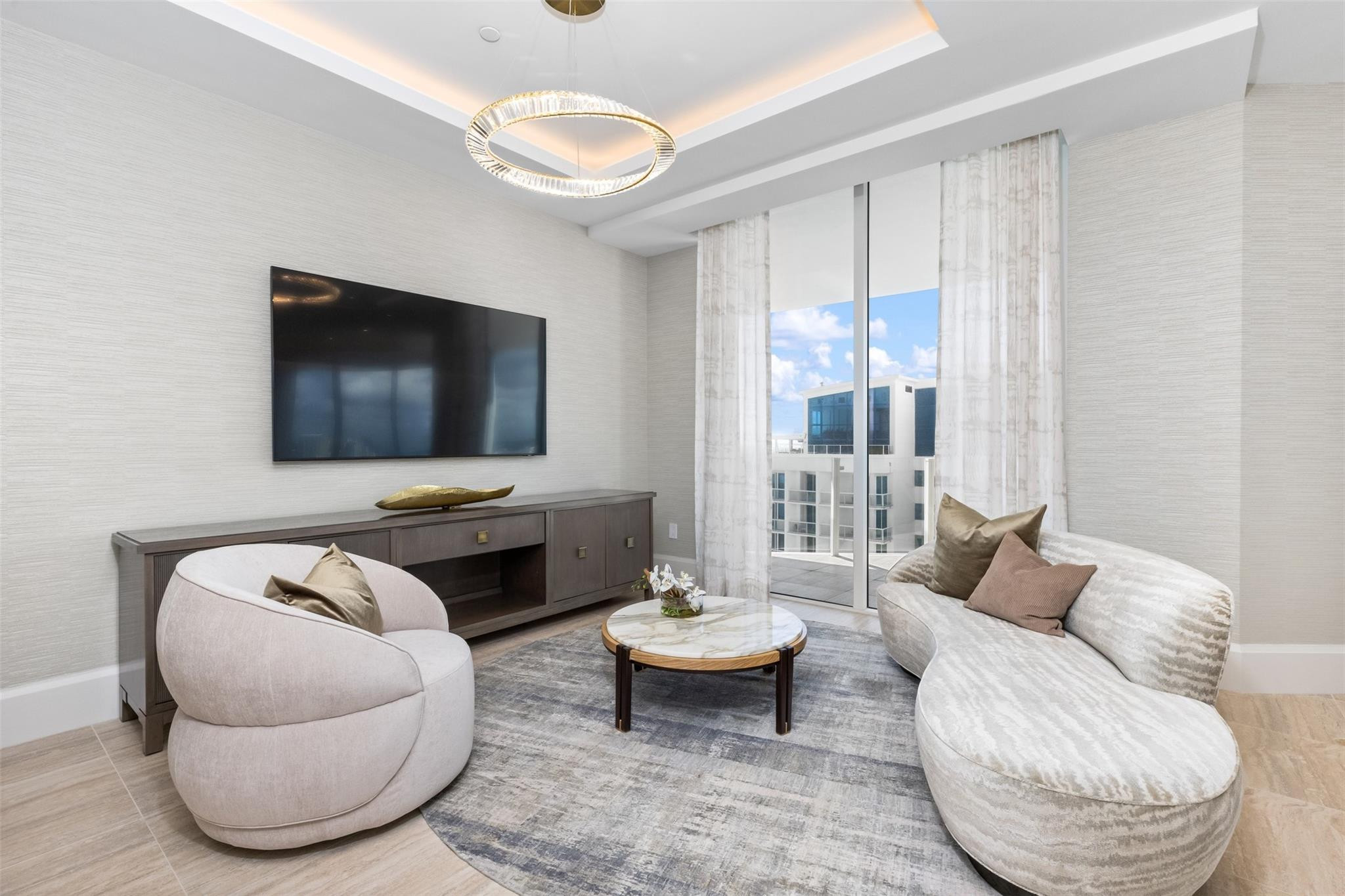 Four Seasons - Residential