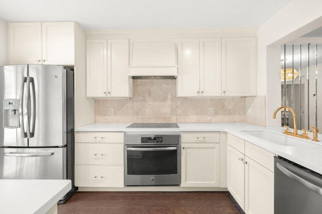 Photo of 5063 Heatherhill Lane #70, Boca Raton, FL 33486 (MLS # R10970732)