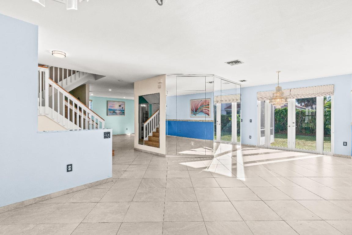 WYNDHAM LAKES NORTH - Residential