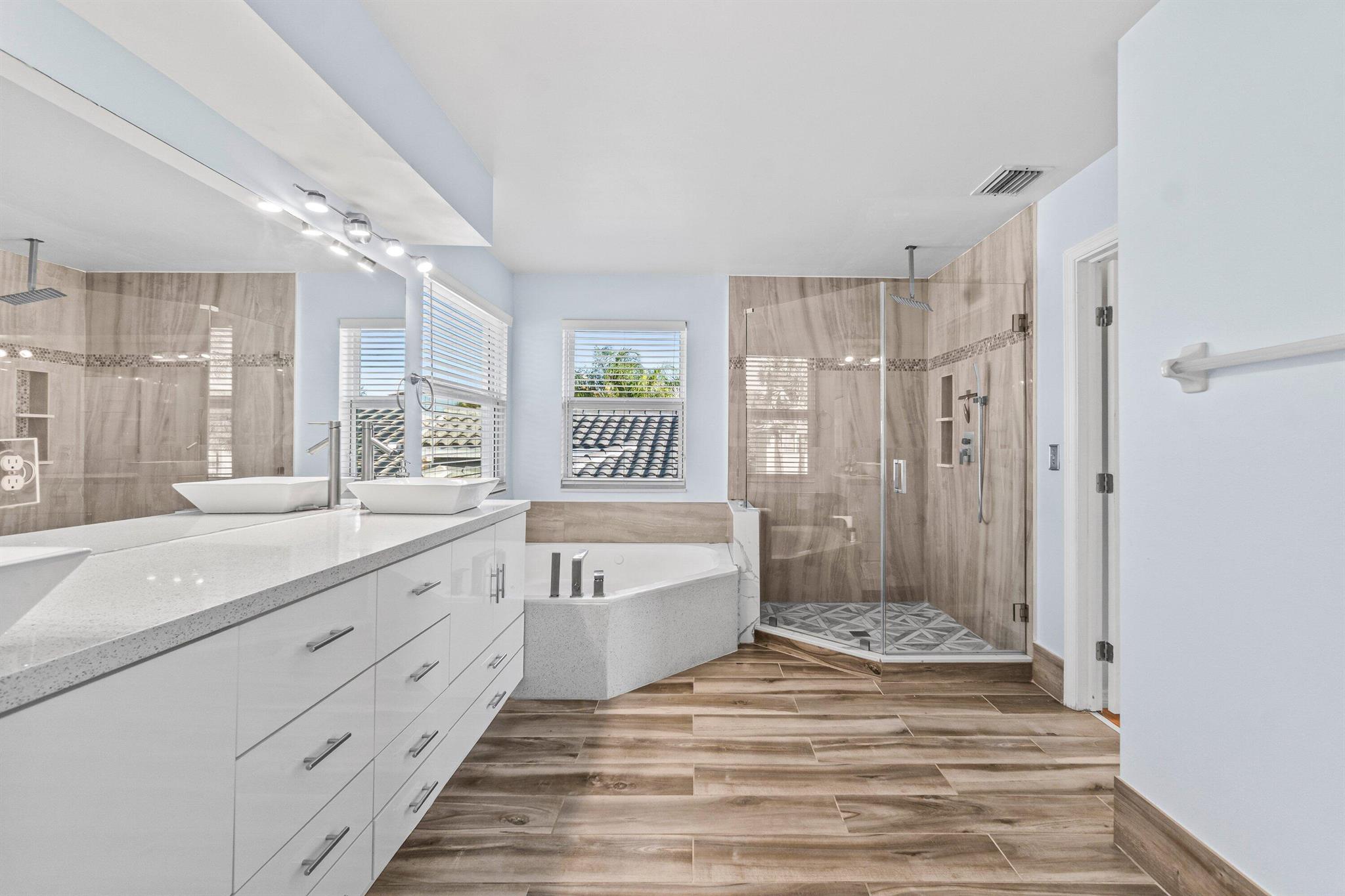 WYNDHAM LAKES NORTH - Residential