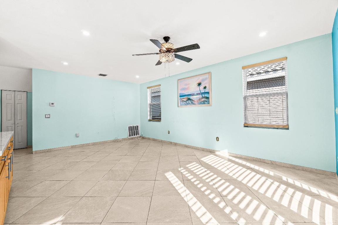 WYNDHAM LAKES NORTH - Residential