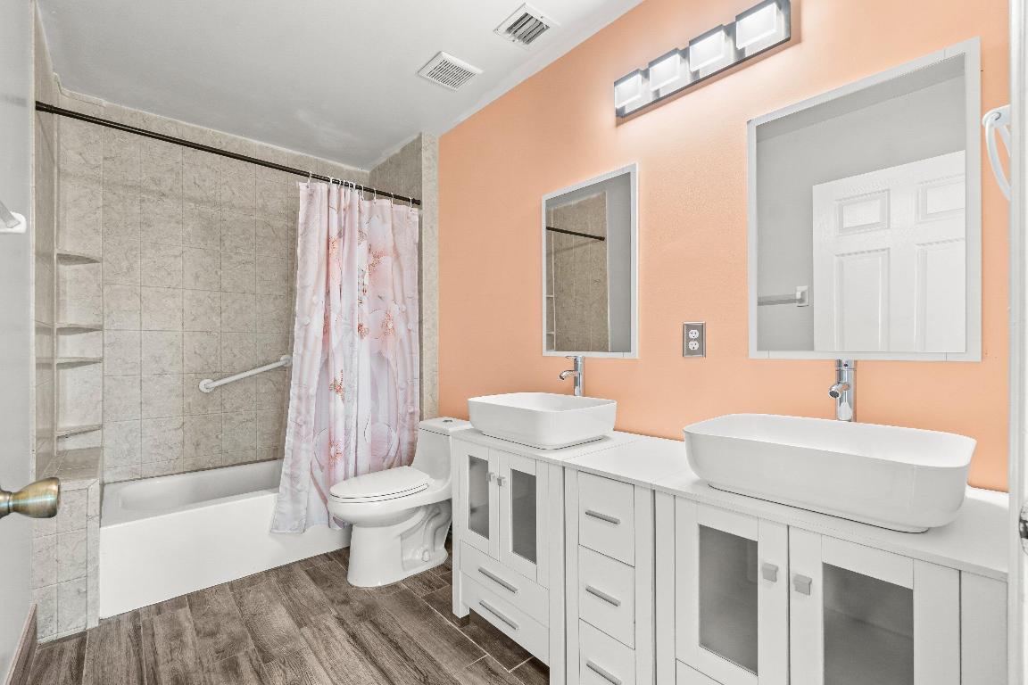 WYNDHAM LAKES NORTH - Residential