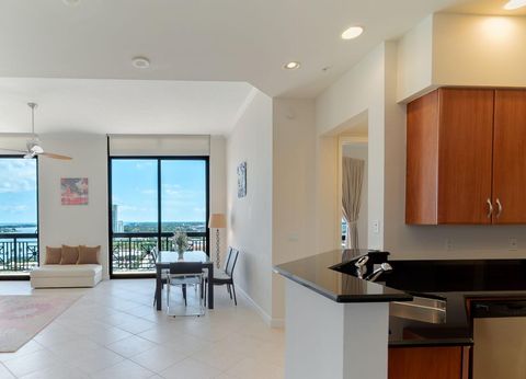 Condominium in West Palm Beach FL 801 Olive Avenue Ave.jpg