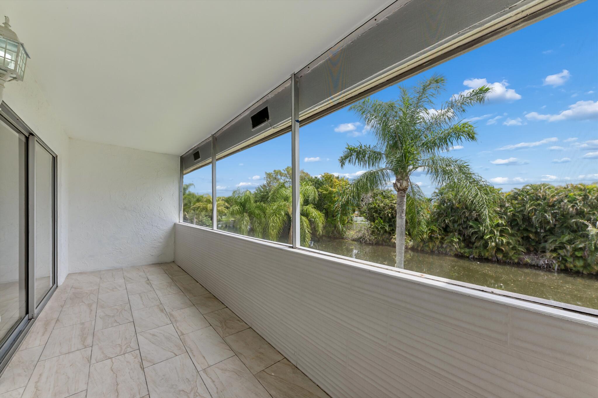 CHAROLAIS CONDO - Residential