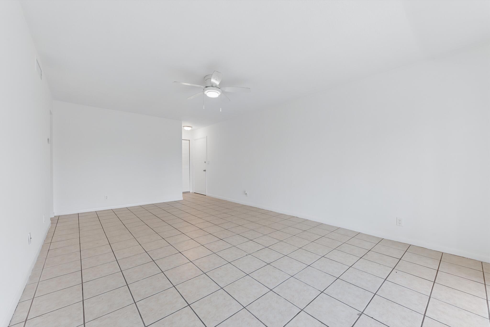 CHAROLAIS CONDO - Residential