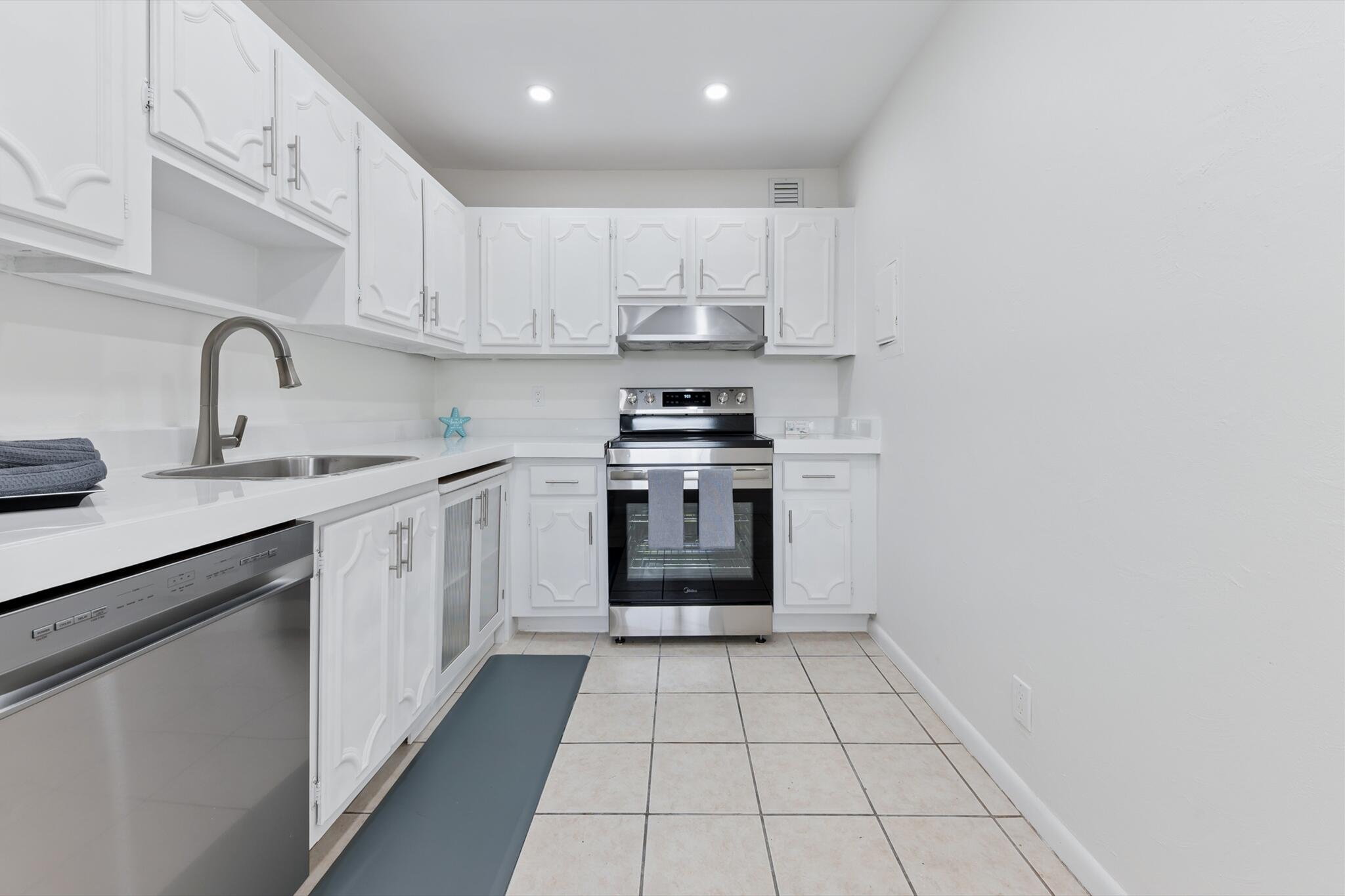 126 Sparrow Drive 10b