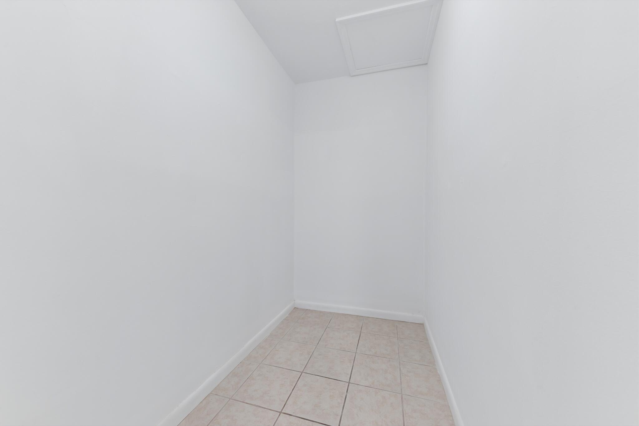 CHAROLAIS CONDO - Residential