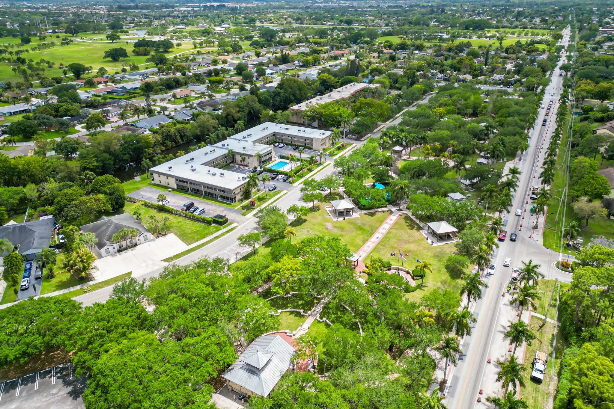 CHAROLAIS CONDO - Residential