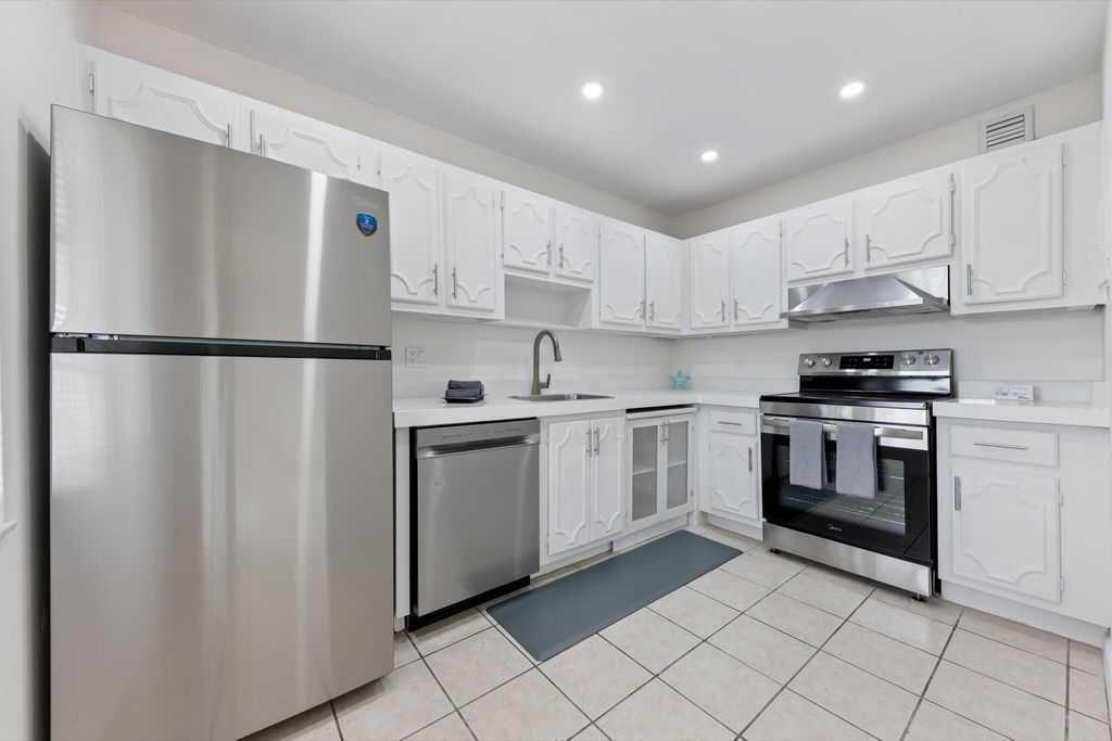 Photo of 126 Sparrow Drive #10b, Royal Palm Beach, FL 33411 (MLS # B26018762)