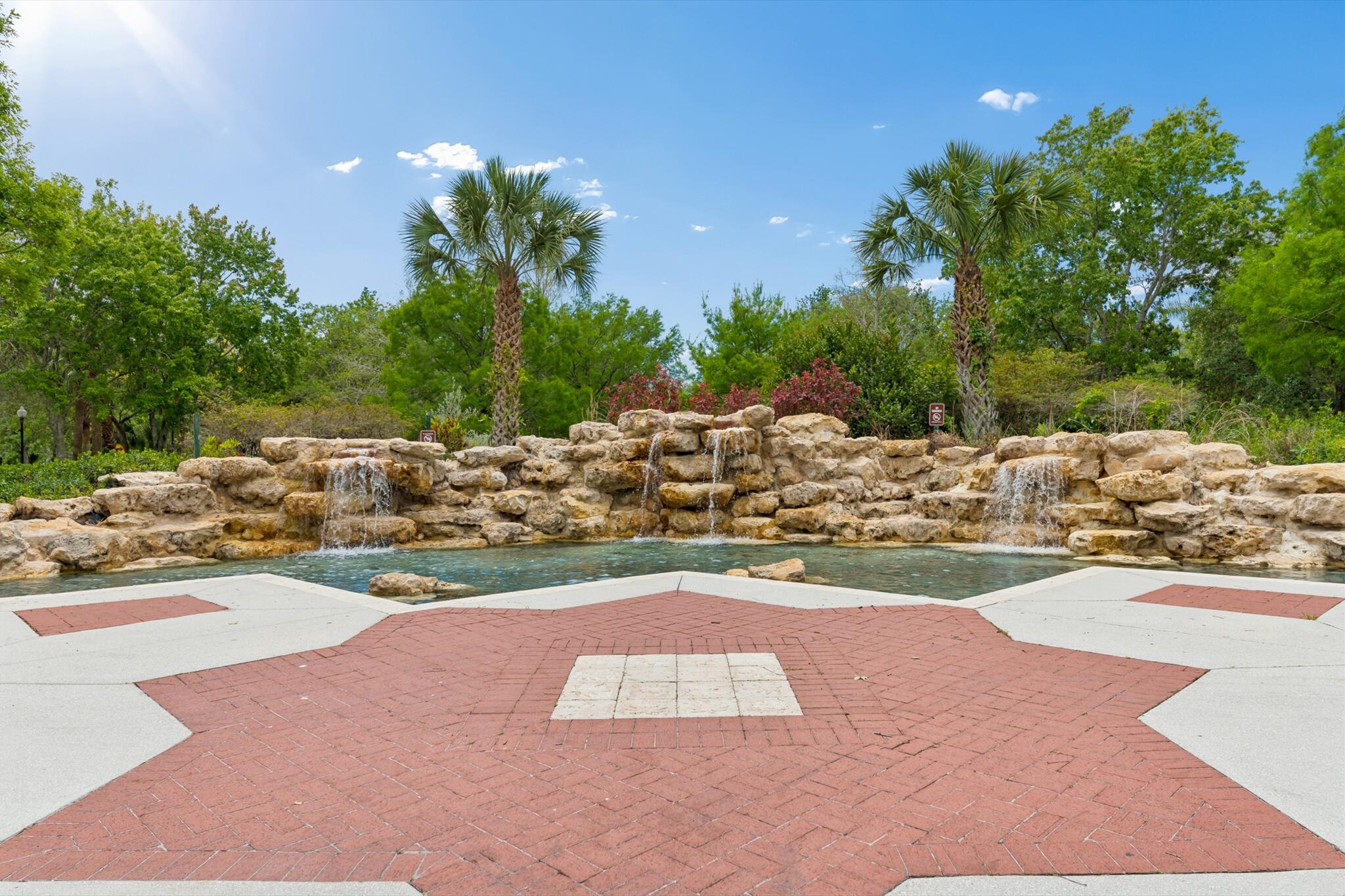 CHAROLAIS CONDO - Residential